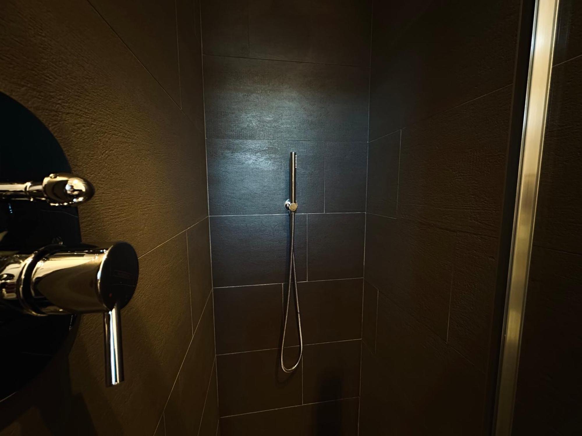 Bed and Breakfast Indipendenza 24 Болонья Экстерьер фото