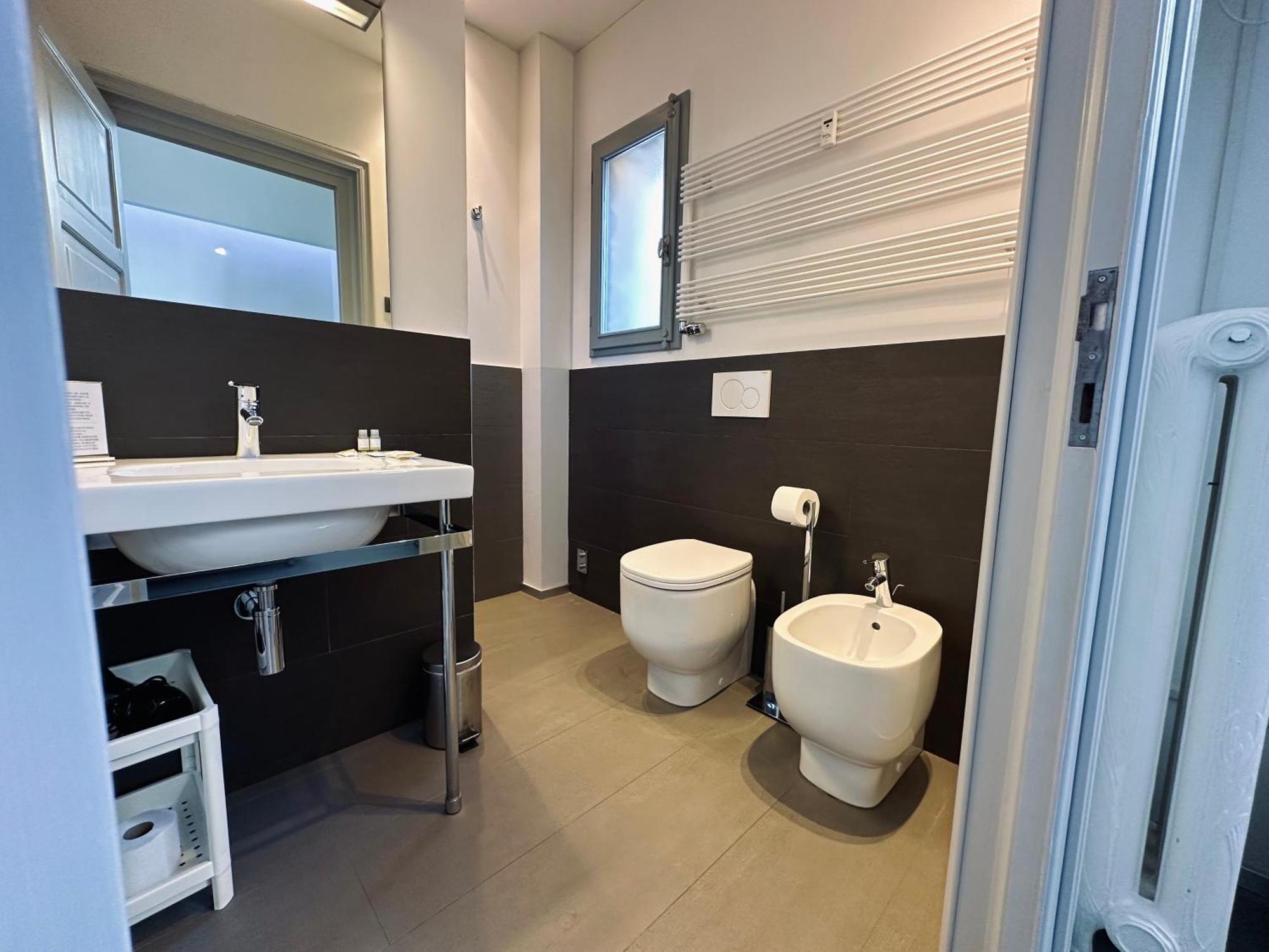 Bed and Breakfast Indipendenza 24 Болонья Экстерьер фото